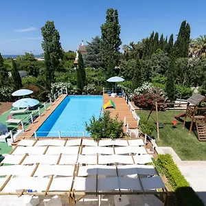 https://casa-torre-di-specchio-2-con-piscina.barihotels.org